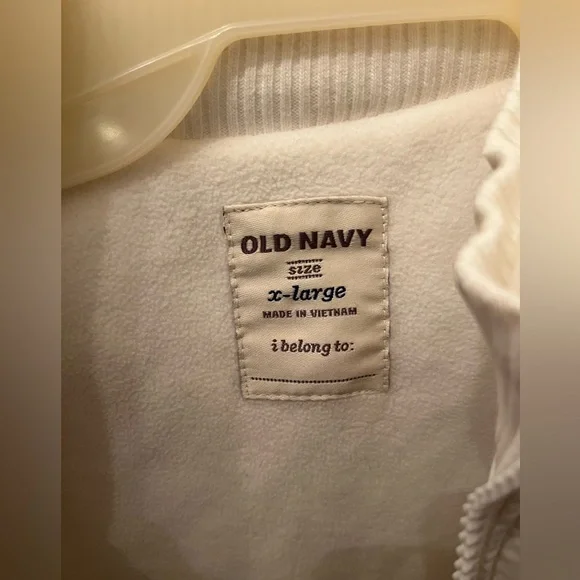 Off White Old Navy puffer vest, youth size same as women XS - Picture 3 of 3